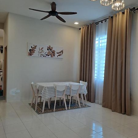 Dahlya Homestay Kuantan Eksteriør billede